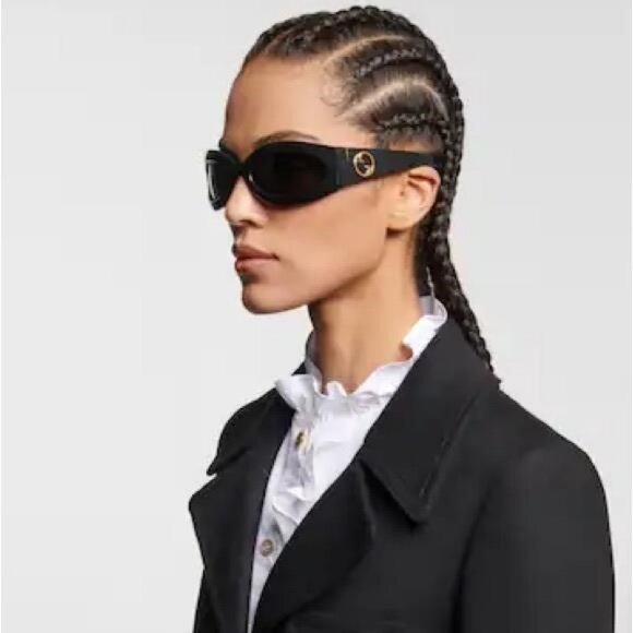 New Authentic GUCCI GG1247s 001 Black/Gold Oval sunglasses - Picture 1 of 14